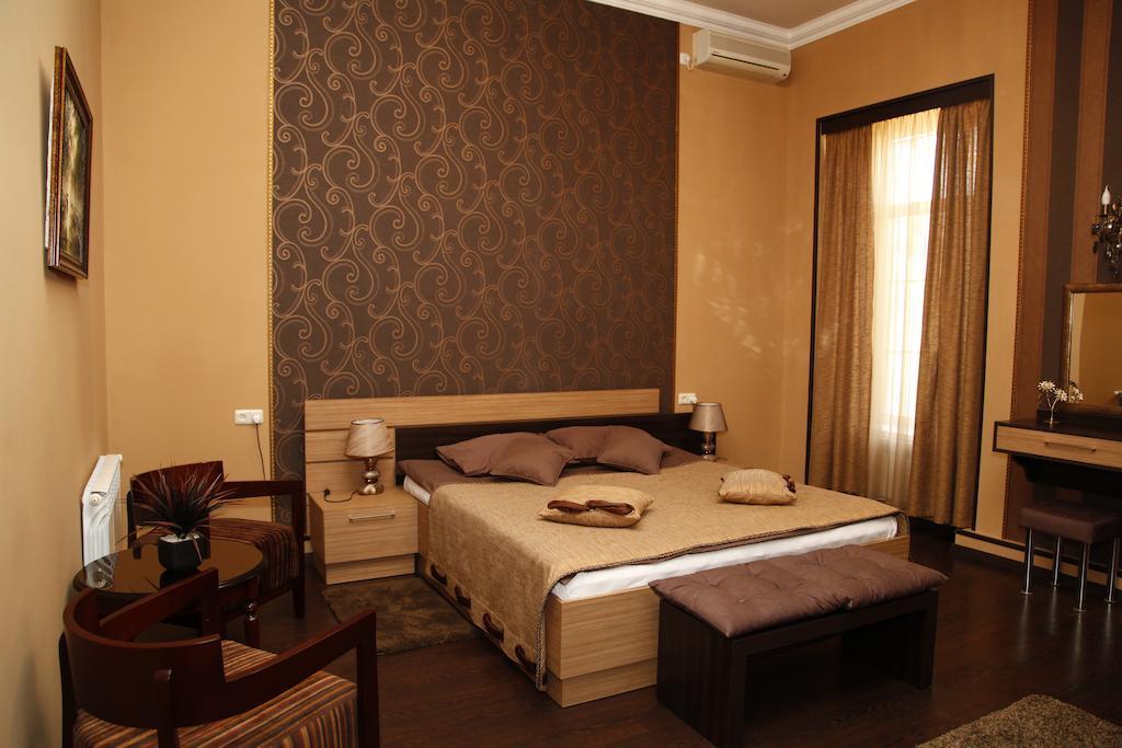 Azoyan Guest House Jereván Szoba fotó